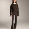 Warme Flare-Hose mit hoher Leibhöhe und Taschen Warme Flare-Hose mit hoher Leibhöhe und Taschen
