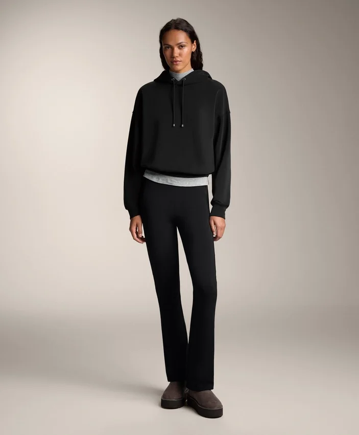 Warme Flare-Hose mit hoher Leibhöhe und Taschen Warme Flare-Hose mit hoher Leibhöhe und Taschen
