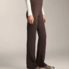 Warme Flare-Hose mit hoher Leibhöhe und Taschen Warme Flare-Hose mit hoher Leibhöhe und Taschen