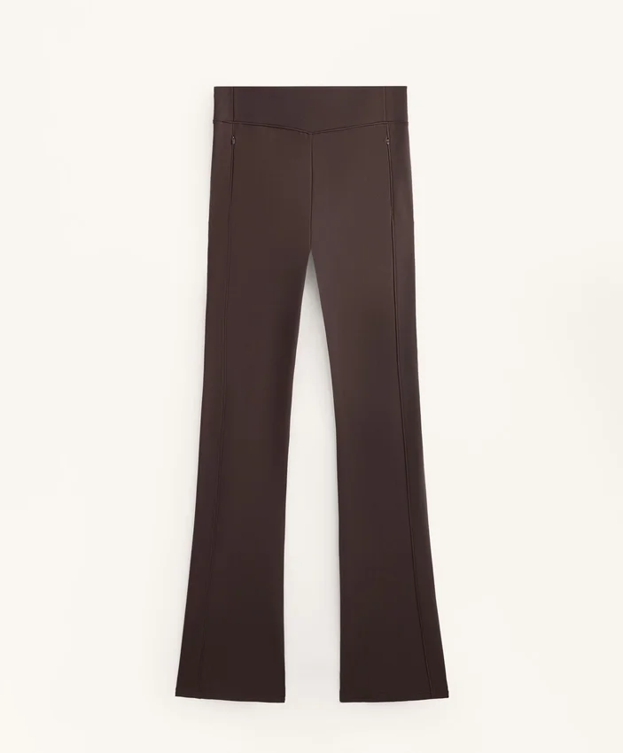 Warme Flare-Hose mit hoher Leibhöhe und Taschen Warme Flare-Hose mit hoher Leibhöhe und Taschen