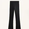 Warme Flare-Hose mit hoher Leibhöhe und Taschen Warme Flare-Hose mit hoher Leibhöhe und Taschen