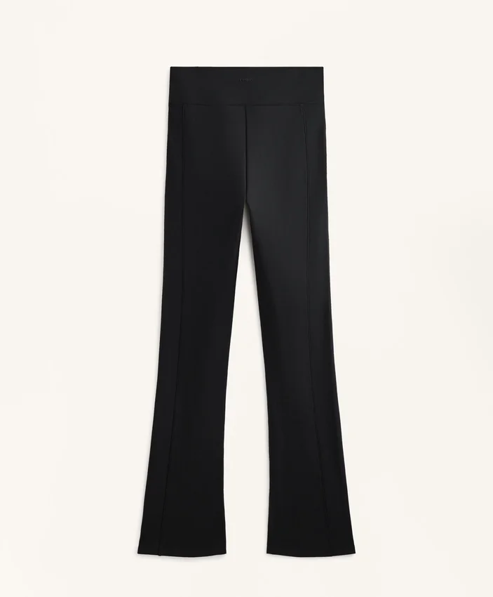 Warme Flare-Hose mit hoher Leibhöhe und Taschen Warme Flare-Hose mit hoher Leibhöhe und Taschen