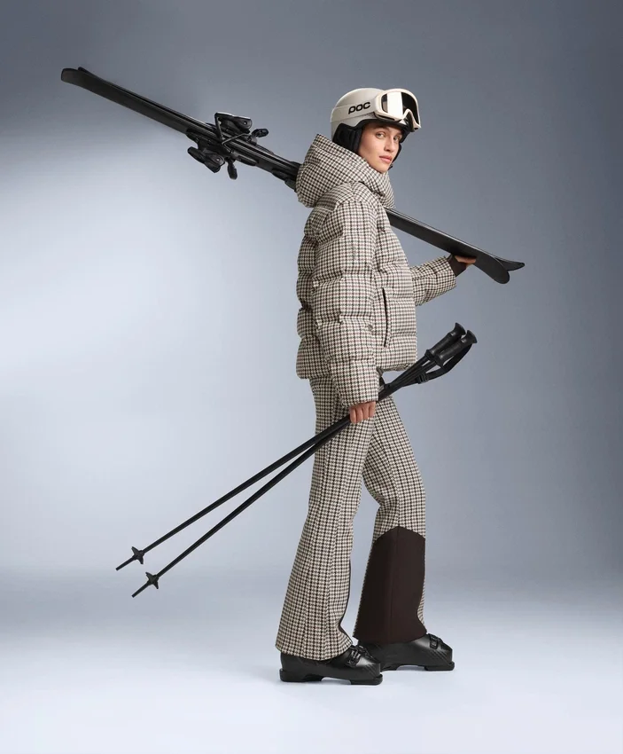 Wasserabweisende, bedruckte, hoch geschnittene Stretch-Skihose mit ausgestelltem Bein Wasserabweisende, bedruckte, hoch geschnittene Stretch-Skihose mit ausgestelltem Bein