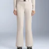 Wasserabweisende, hoch geschnittene Stretch-Skihose mit ausgestelltem Bein Wasserabweisende, hoch geschnittene Stretch-Skihose mit ausgestelltem Bein