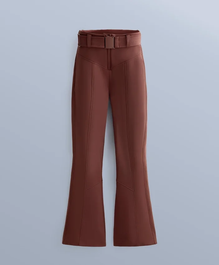 Wasserabweisende, hoch geschnittene Stretch-Skihose mit ausgestelltem Bein Wasserabweisende, hoch geschnittene Stretch-Skihose mit ausgestelltem Bein