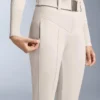 Wasserabweisende, hoch geschnittene Stretch-Skihose mit ausgestelltem Bein Wasserabweisende, hoch geschnittene Stretch-Skihose mit ausgestelltem Bein