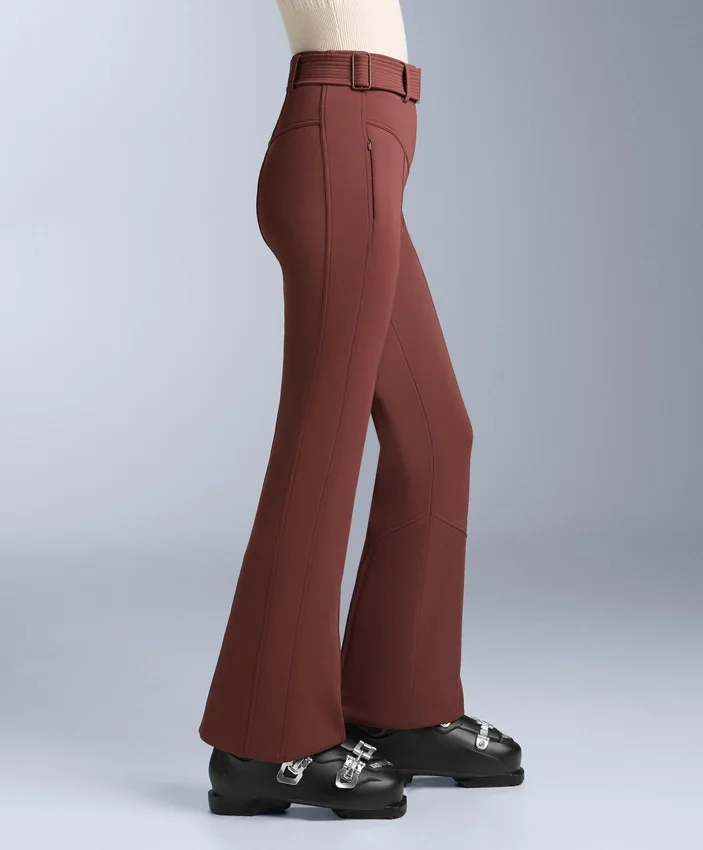 Wasserabweisende, hoch geschnittene Stretch-Skihose mit ausgestelltem Bein Wasserabweisende, hoch geschnittene Stretch-Skihose mit ausgestelltem Bein