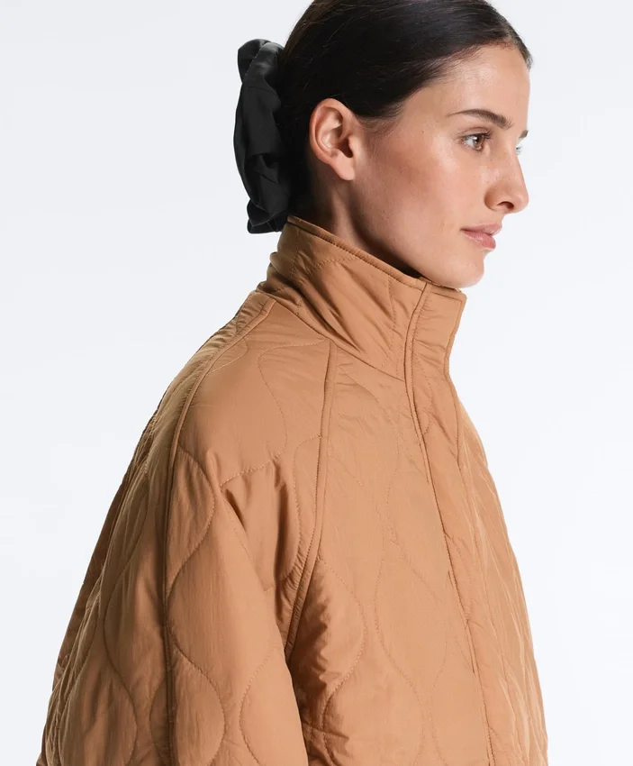 Wasserabweisende, mit Fellex® Aerogel gefütterte Jacke Wasserabweisende, mit Fellex® Aerogel gefütterte Jacke