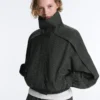 Wasserabweisende Nylon-Jacke im Karomuster Wasserabweisende Nylon-Jacke im Karomuster