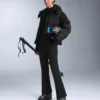 Wasserabweisende Ski-Latzhose mit ausgestelltem Bein Wasserabweisende Ski-Latzhose mit ausgestelltem Bein