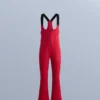 Wasserabweisende Ski-Latzhose mit ausgestelltem Bein Wasserabweisende Ski-Latzhose mit ausgestelltem Bein