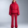 Wasserabweisende Ski-Latzhose mit ausgestelltem Bein Wasserabweisende Ski-Latzhose mit ausgestelltem Bein