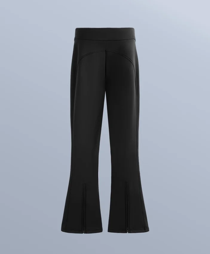 Wasserabweisende Stretch-Skihose mit ausgestelltem Bein Wasserabweisende Stretch-Skihose mit ausgestelltem Bein