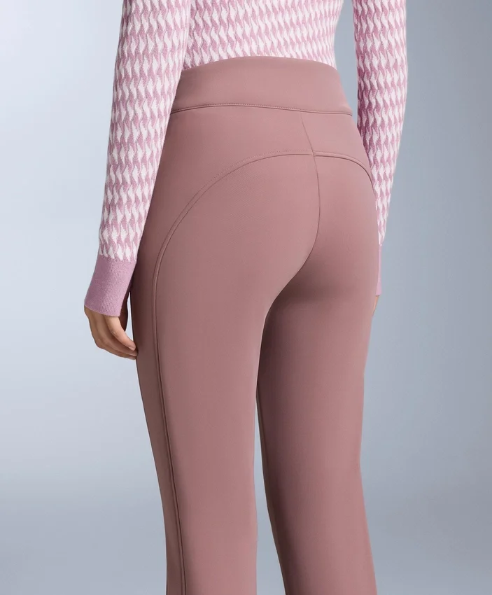 Wasserabweisende Stretch-Skihose mit ausgestelltem Bein Wasserabweisende Stretch-Skihose mit ausgestelltem Bein