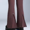 Wasserabweisende Stretch-Skihose mit ausgestelltem Bein Wasserabweisende Stretch-Skihose mit ausgestelltem Bein