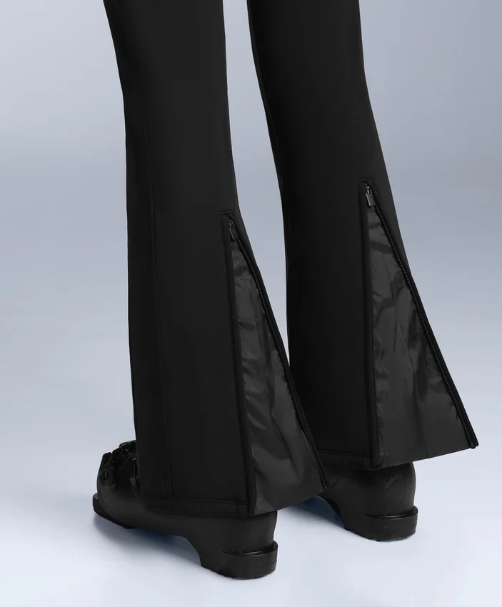 Wasserabweisende Stretch-Skihose mit ausgestelltem Bein Wasserabweisende Stretch-Skihose mit ausgestelltem Bein