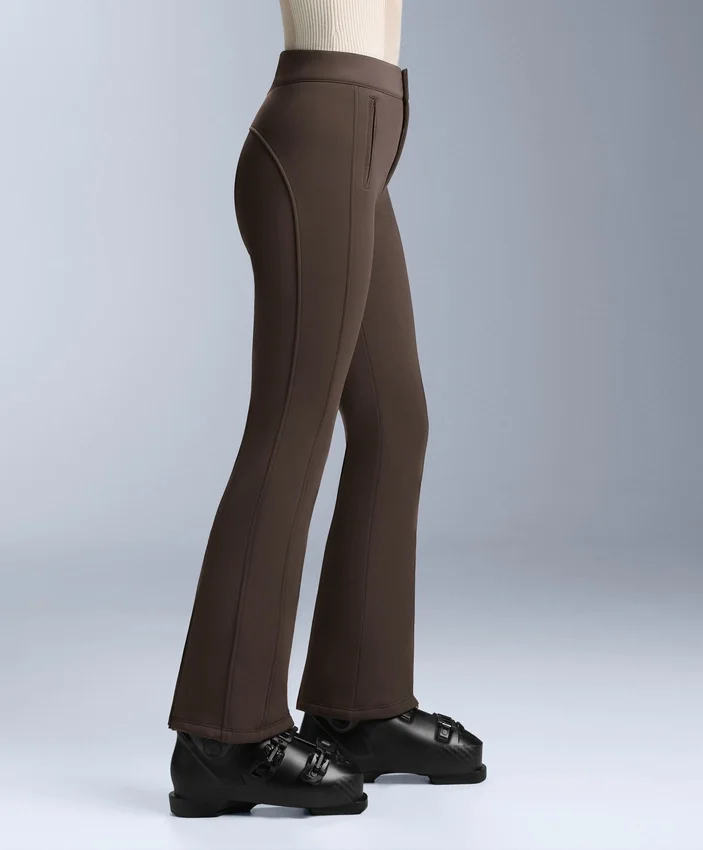 Wasserabweisende Stretch-Skihose mit ausgestelltem Bein Wasserabweisende Stretch-Skihose mit ausgestelltem Bein