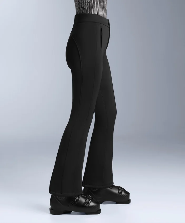 Wasserabweisende Stretch-Skihose mit ausgestelltem Bein Wasserabweisende Stretch-Skihose mit ausgestelltem Bein