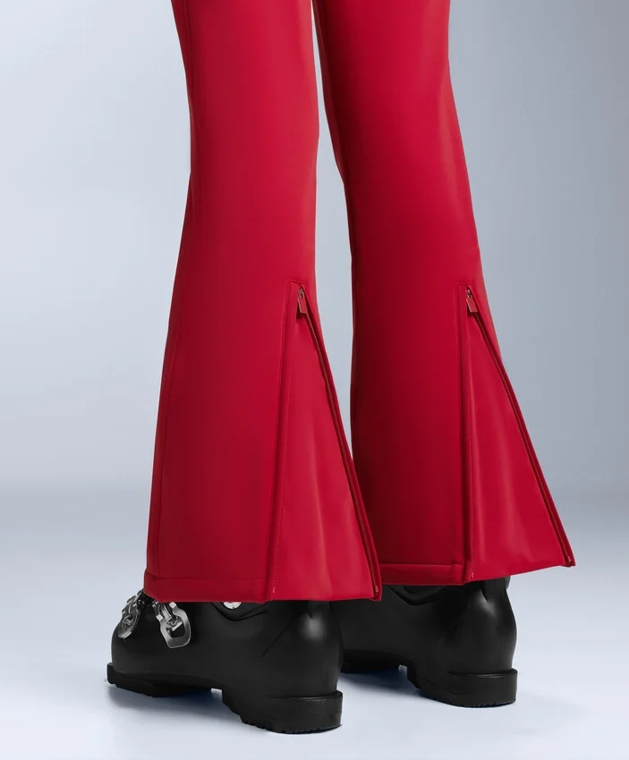 Wasserabweisender, figurbetonter Stretch-Jumpsuit für Skifahren Wasserabweisender, figurbetonter Stretch-Jumpsuit für Skifahren