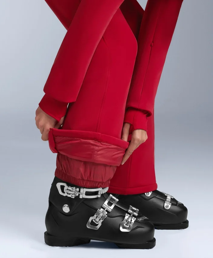 Wasserabweisender, figurbetonter Stretch-Jumpsuit für Skifahren Wasserabweisender, figurbetonter Stretch-Jumpsuit für Skifahren