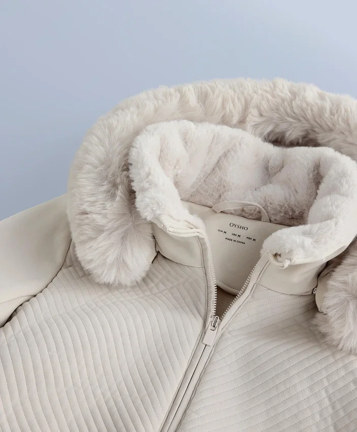Super-taillierte, wasserabweisende Primaloft®-Skijacke im Colour-Block-Design Super-taillierte, wasserabweisende Primaloft®-Skijacke im Colour-Block-Design