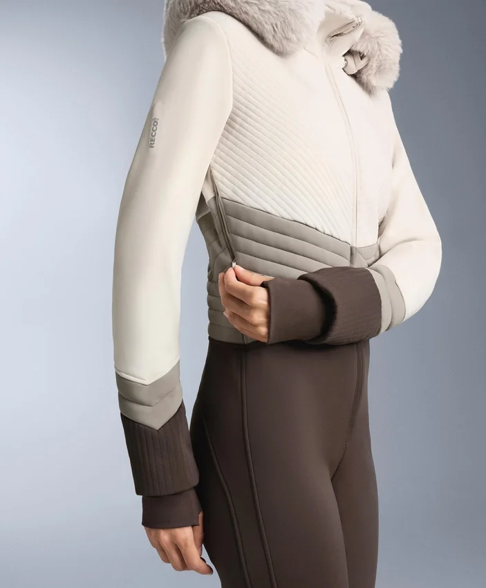 Wasserabweisender, figurbetonter Stretch-Ski-Jumpsuit im Colour-Block-Design Wasserabweisender, figurbetonter Stretch-Ski-Jumpsuit im Colour-Block-Design