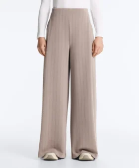 Weit geschnittene, gestreifte Hose aus Soft Touch-Modal Weit geschnittene, gestreifte Hose aus Soft Touch-Modal