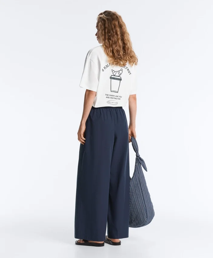 Weit geschnittene Hose aus 100 % Baumwollpopeline Weit geschnittene Hose aus 100 % Baumwollpopeline