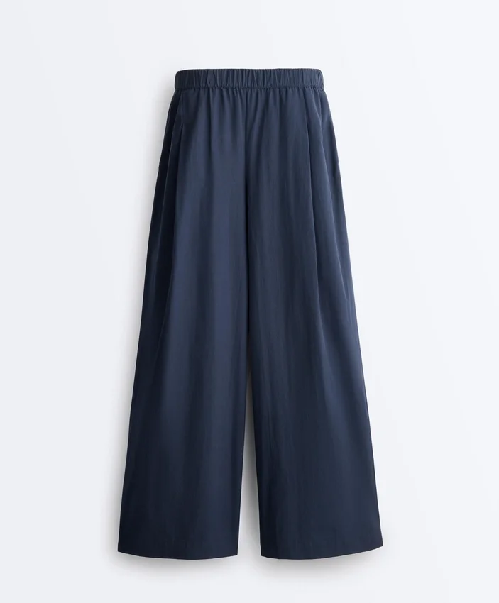 Weit geschnittene Hose aus 100 % Baumwollpopeline Weit geschnittene Hose aus 100 % Baumwollpopeline