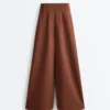 Weit geschnittene Hose mit hoher Leibhöhe aus Baumwollpiqué Weit geschnittene Hose mit hoher Leibhöhe aus Baumwollpiqué
