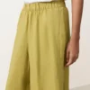 Weite Hose aus 100 % Leinen mit Seitenfalte Weite Hose aus 100 % Leinen mit Seitenfalte