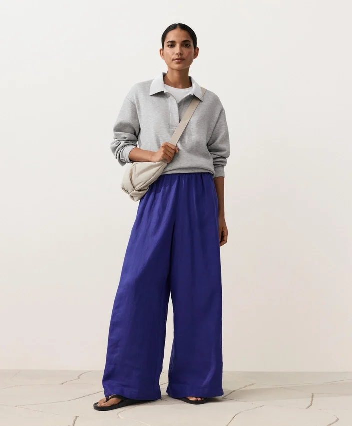 Weite Hose aus 100 % Leinen mit Seitenfalte Weite Hose aus 100 % Leinen mit Seitenfalte