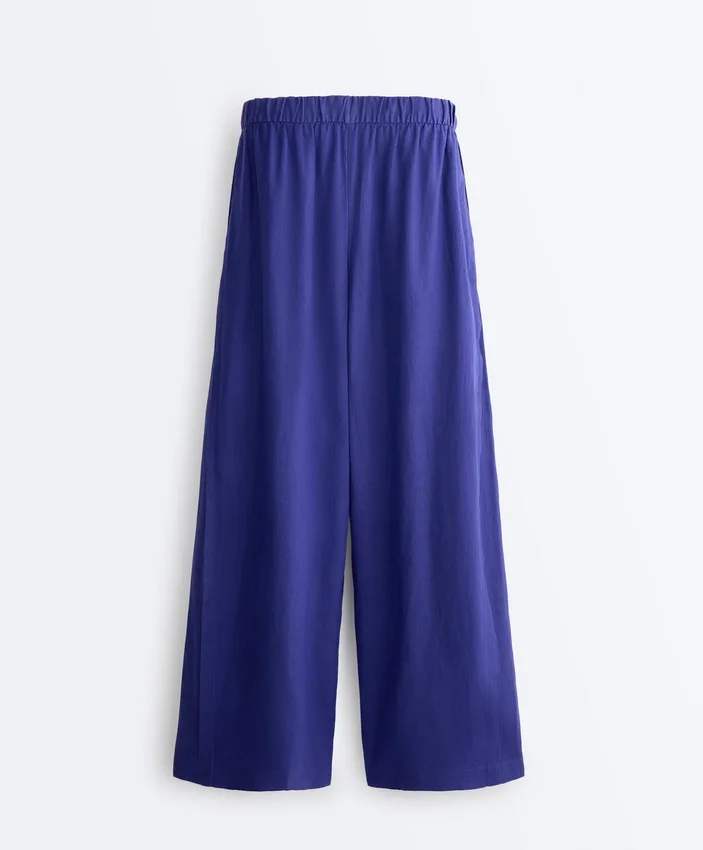 Weite Hose aus 100 % Leinen mit Seitenfalte Weite Hose aus 100 % Leinen mit Seitenfalte