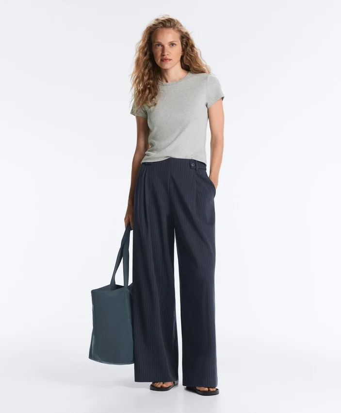 Weite Hose aus Baumwoll-Piqué mit Nadelstreifen Weite Hose aus Baumwoll-Piqué mit Nadelstreifen
