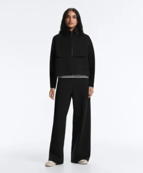 Weite Hose mit hoher Taille im Neopren-Look