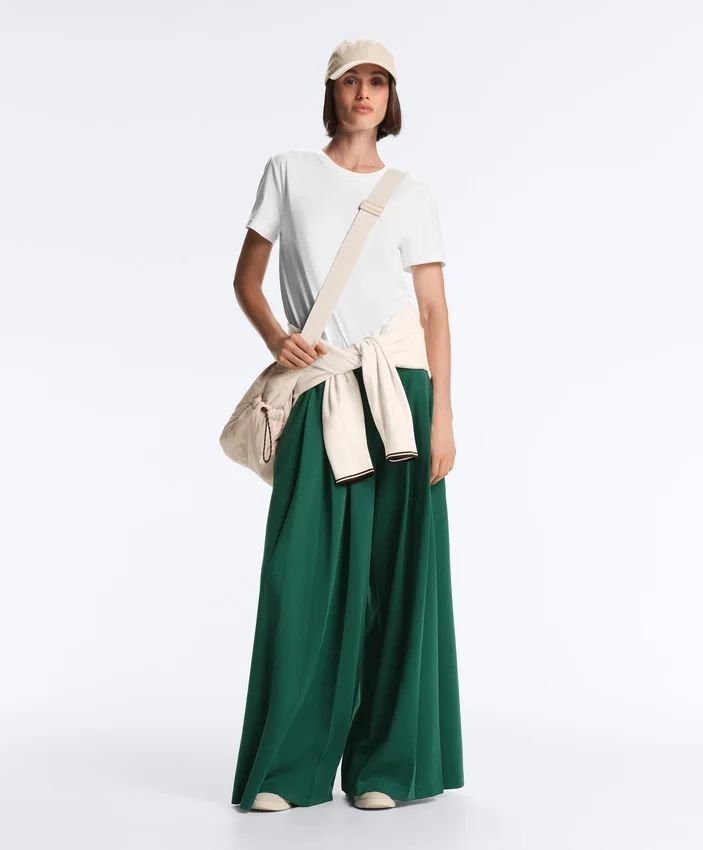 Weite Piqué-Hose aus Baumwolle mit Falten Weite Piqué-Hose aus Baumwolle mit Falten
